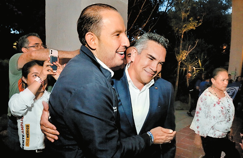 Marko Cortés (PAN) y Alejandro Moreno (PRI). Ariel Ojeda