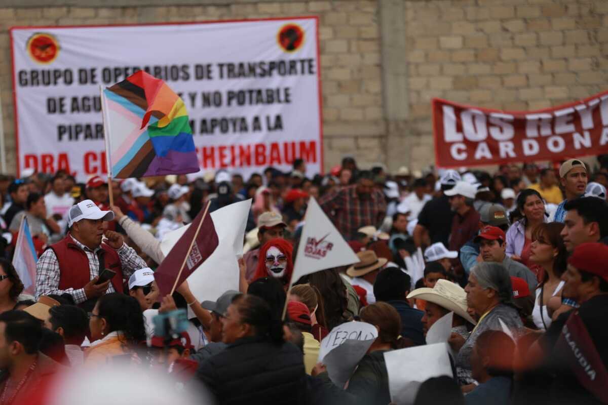 Los y las asistentes no dejaron pasar la oportunidad de reflejar su inconformidad por la definición al Senado (Jorge Sánchez)