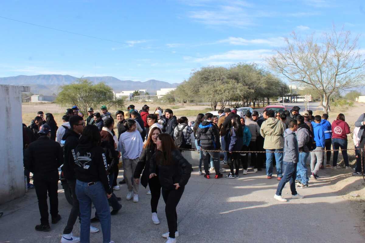 Líderes estudiantes manifestaron sus exigencias. (Roberto Amaya)