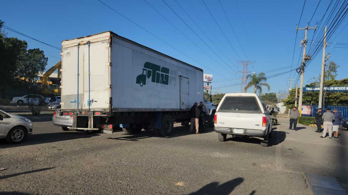Recuperan camión con carga millonaria. (Juan Carlos Munguía)