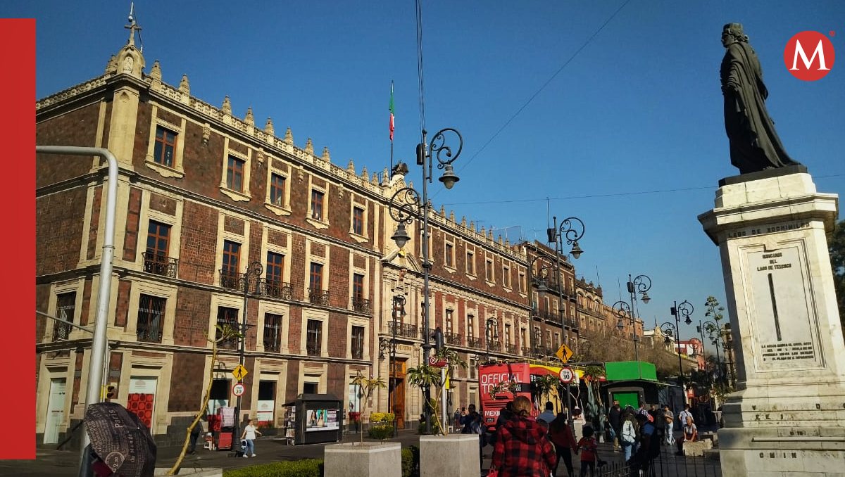 Fachada de Nacional Monte de Piedad  en el Centro Histórico de Ciudad de México/ Jesús Quintanar