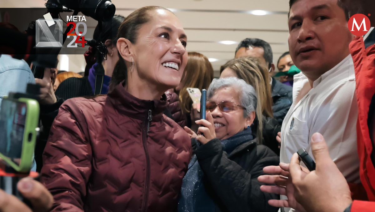La precandidata de Morena a su llegada a Durango, donde fue recibida por simpatizantes. | Especial