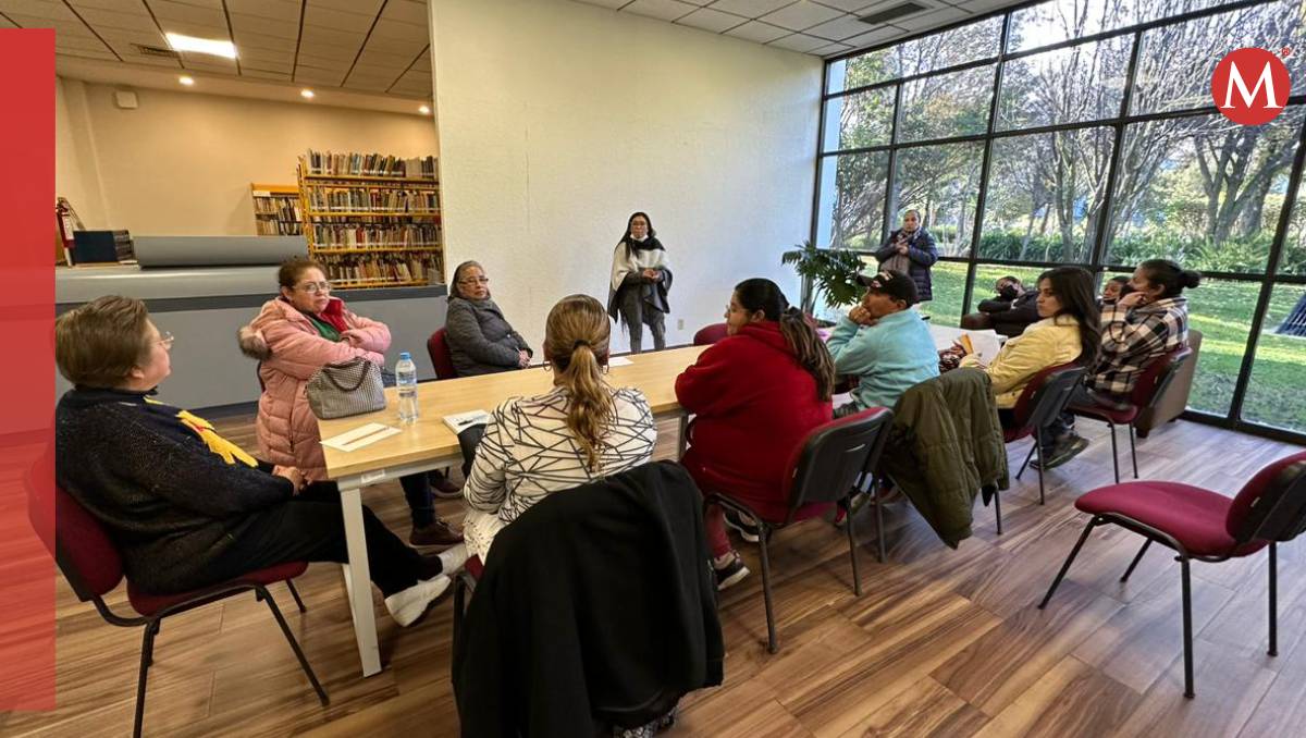 El taller se lleva a cabo en la Biblioteca Leona Vicario | (Especial)