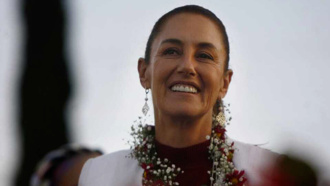 "Siempre hemos defendido la democracia": Claudia Sheinbaum durante gira en Veracruz