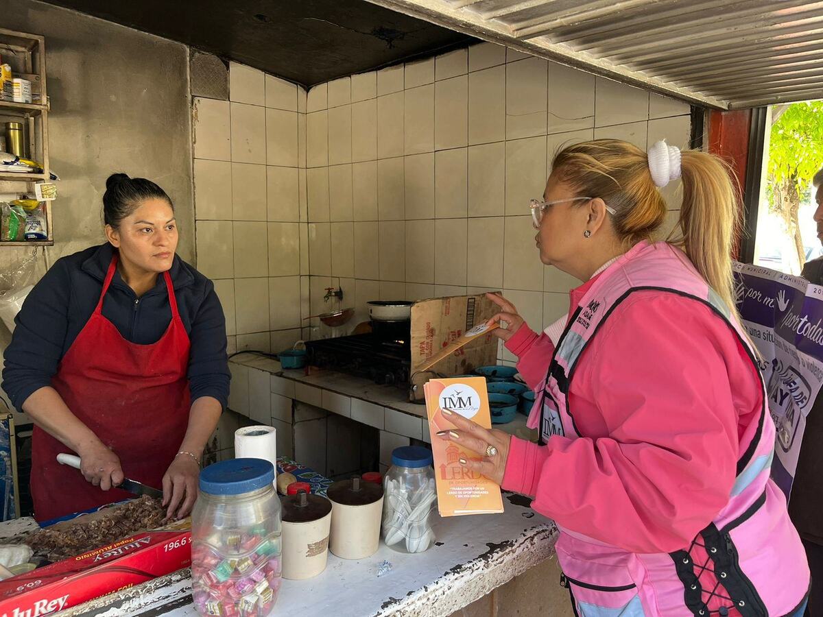 El Instituto Municipal de la Mujer en Lerdo llevó la campaña 'Alza la voz, no estás sola' a Villa Juárez. | Especial