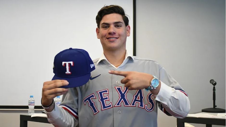 Mexicano Ángel Arredondo sale de los Diablos Rojos y ficha con los Texas Ragers