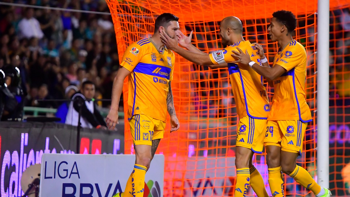 Tigres se impone a León en su debut en el Clausura 2024 (Imago 7)