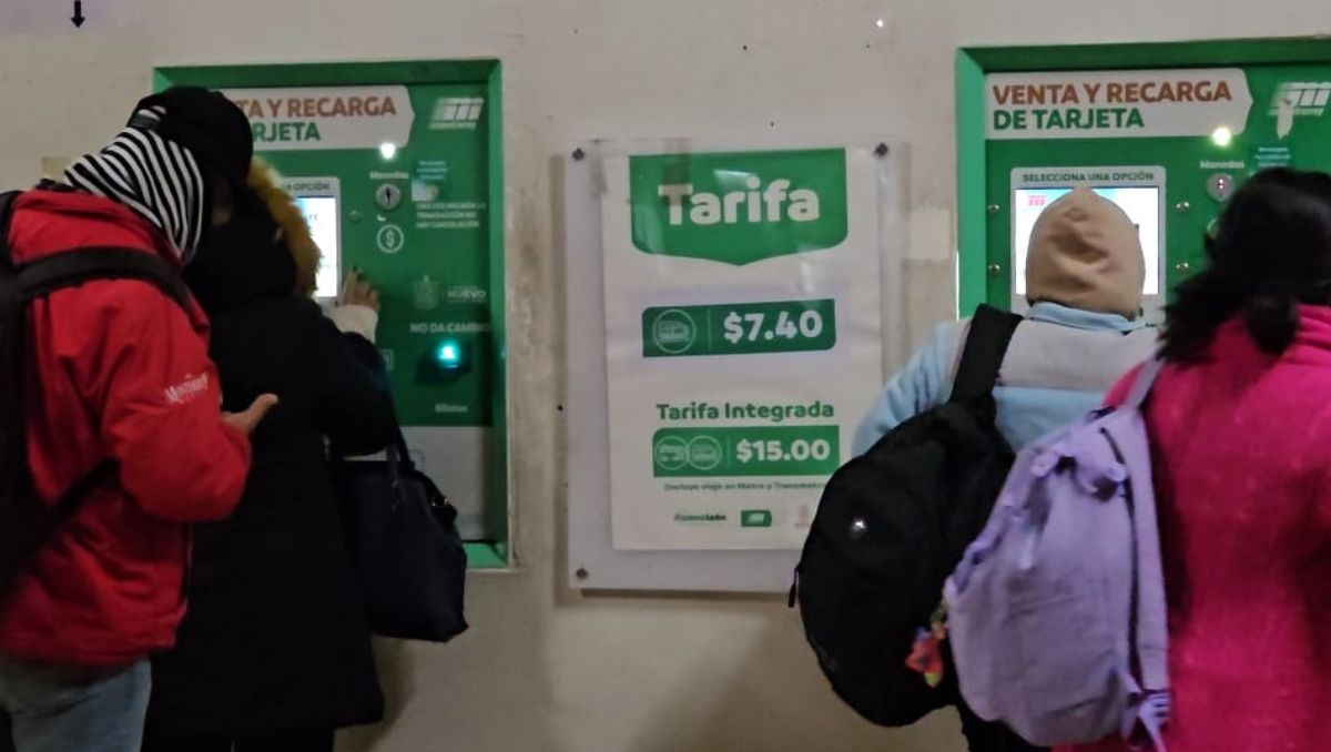 Usuarios de Metrorrey | Fabricio Gallegos