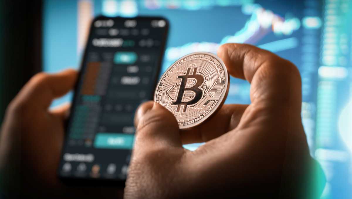 Las transacciones de bitcoin y la creación de nuevos bitcoins se validan mediante un proceso llamado “minería”. | Especial