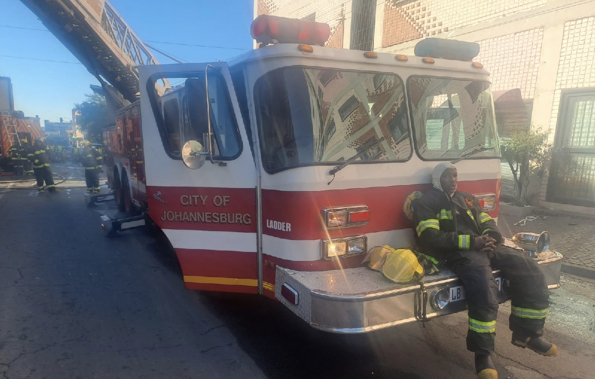 Cuerpo de bomberos de Johannesburgo (X@PublicSafetyMMC)