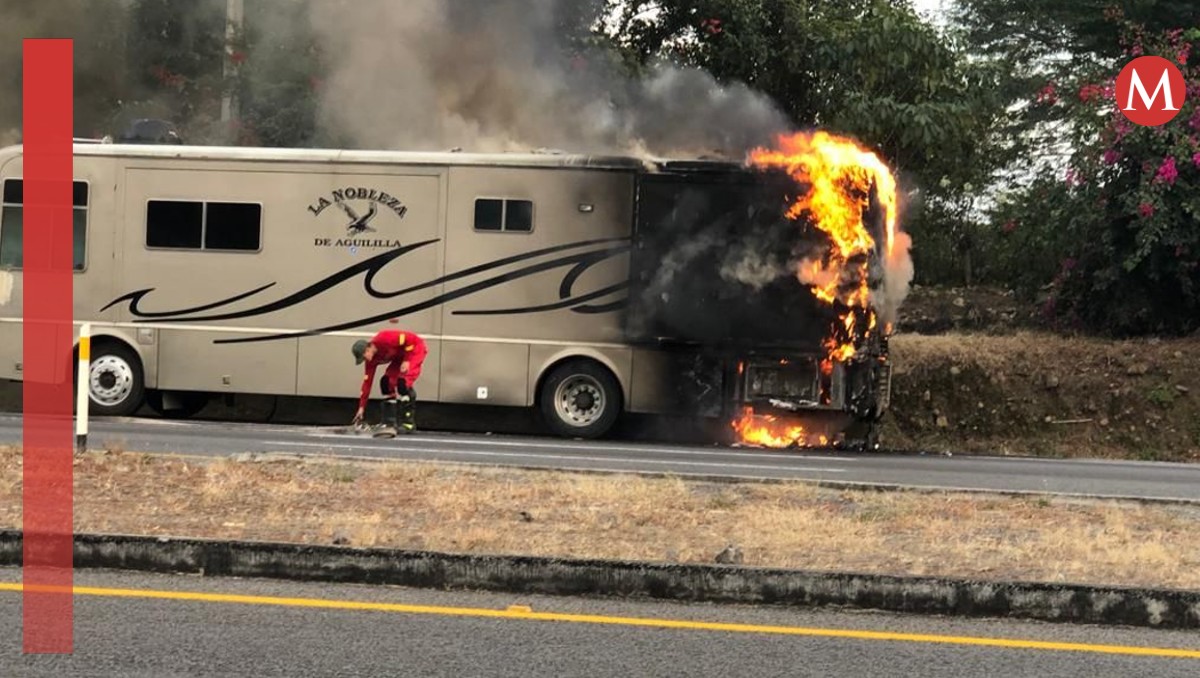 Se incendia casa rodante de La Nobleza de Aguililla | Especial