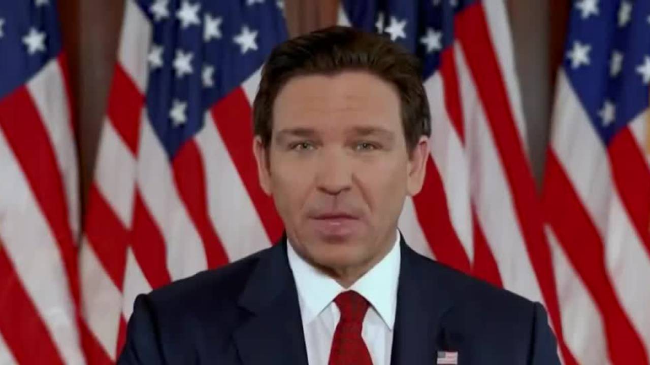Ron DeSantis se retira de la campaña presidencial por el partido republicano