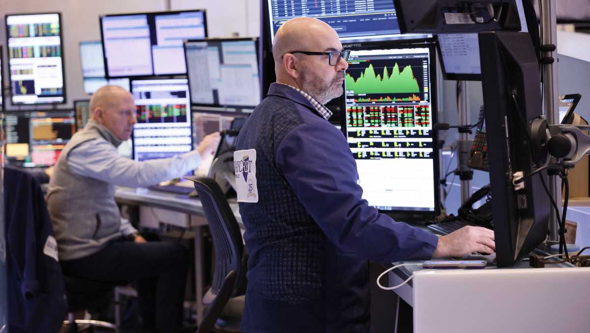 La bolsa nacional fue lastrada por negativas estimaciones para resultados trimestrales de empresas. | AFP (Ilustrativa)