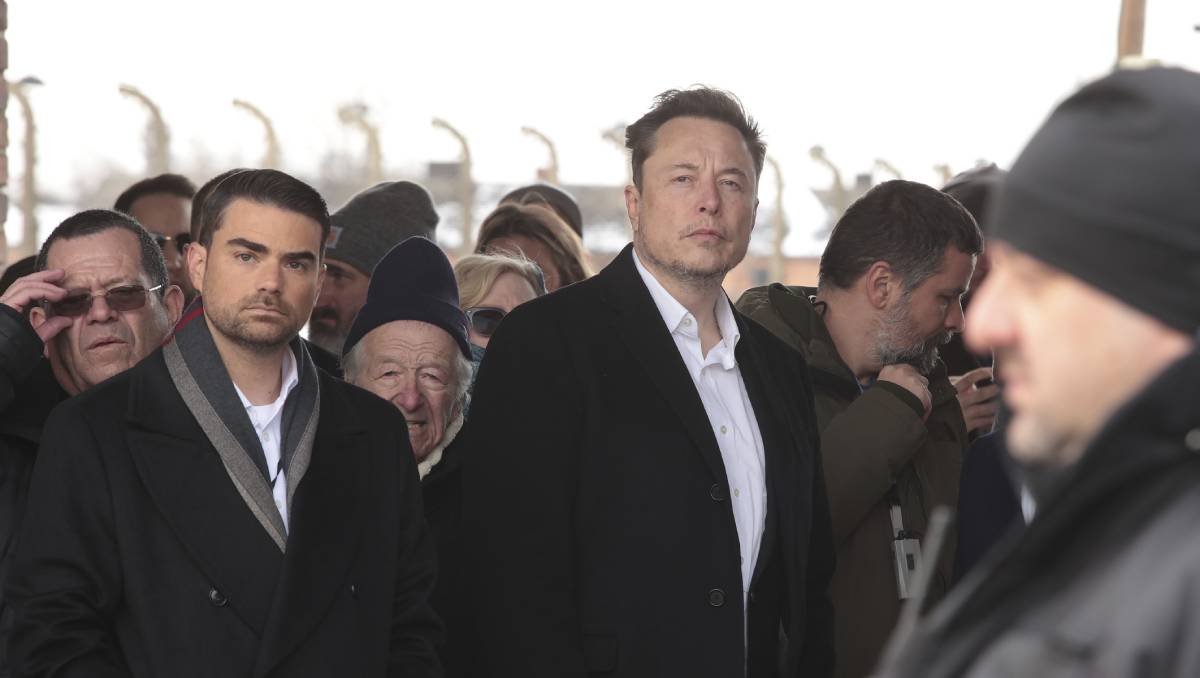 Elon Musk y Ben Shapiro en Auschwitz | AP