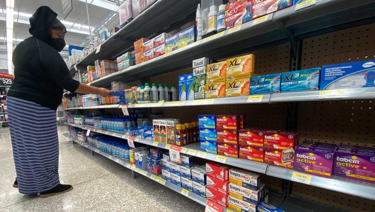 La economía popular se está viendo afectada por este gasto recurrente de consumo obligado de medicinas. | Cuartoscuro