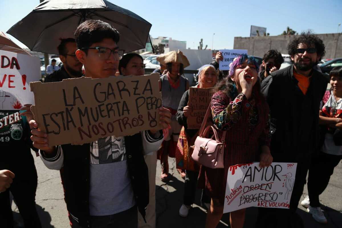 Estudiantes del IDA acudieron a la Procuraduría a solicitar que no se de seguimiento a las investigaciones  (Jorge Sánchez)