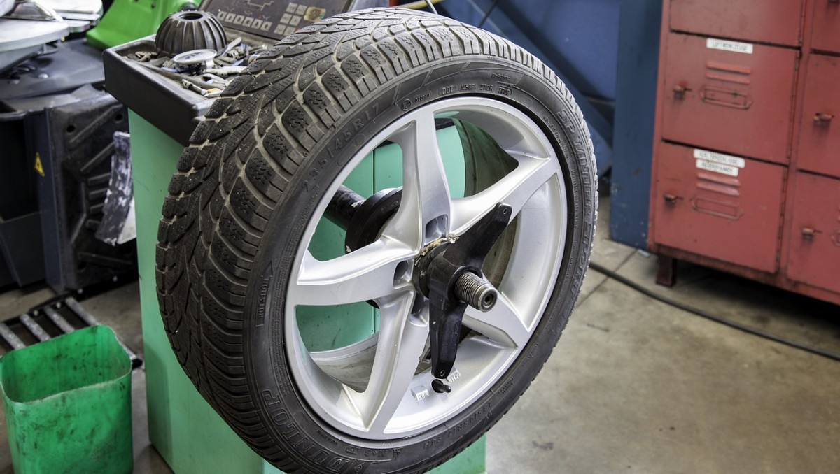 El caucho también es utilizado para la fabricación de llantas o neúmaticos. Foto: (Pixabay)