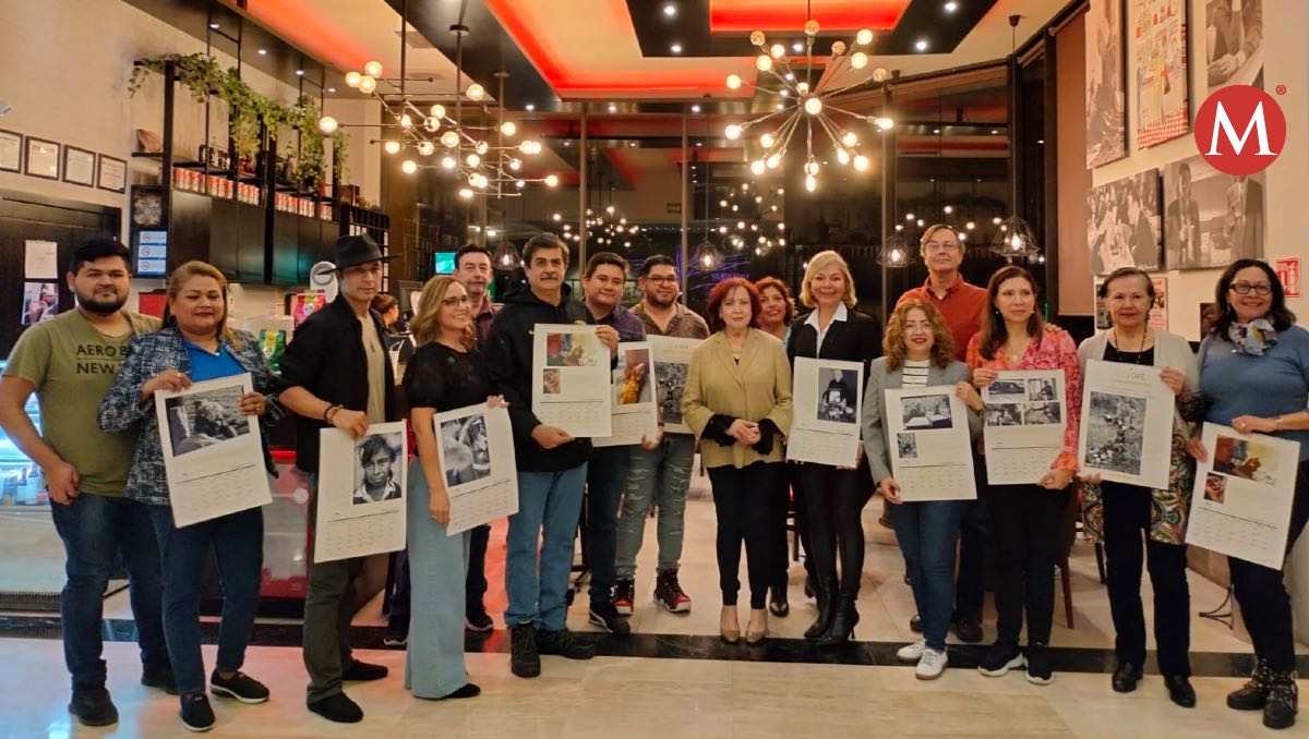 Presentan calendario 2024 con fotografías del concurso Luz y Café.