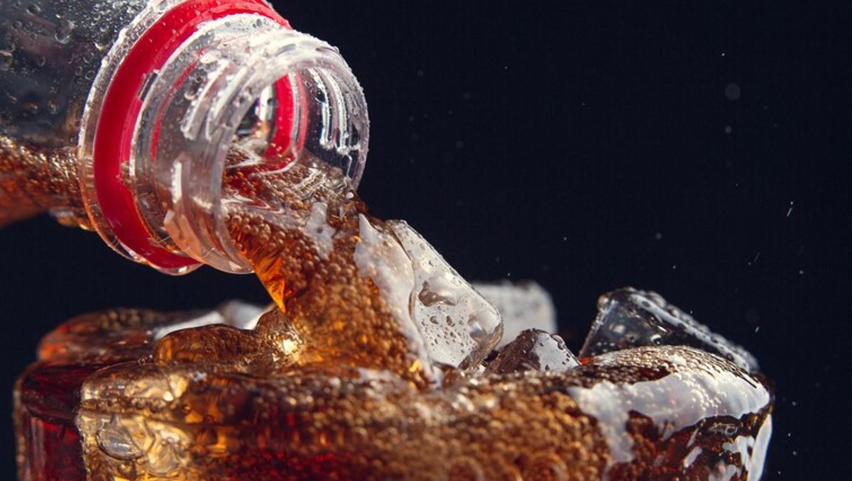 Los refrescos y cigarros también se encuentran entre los productos con más incrementos/ Freepik