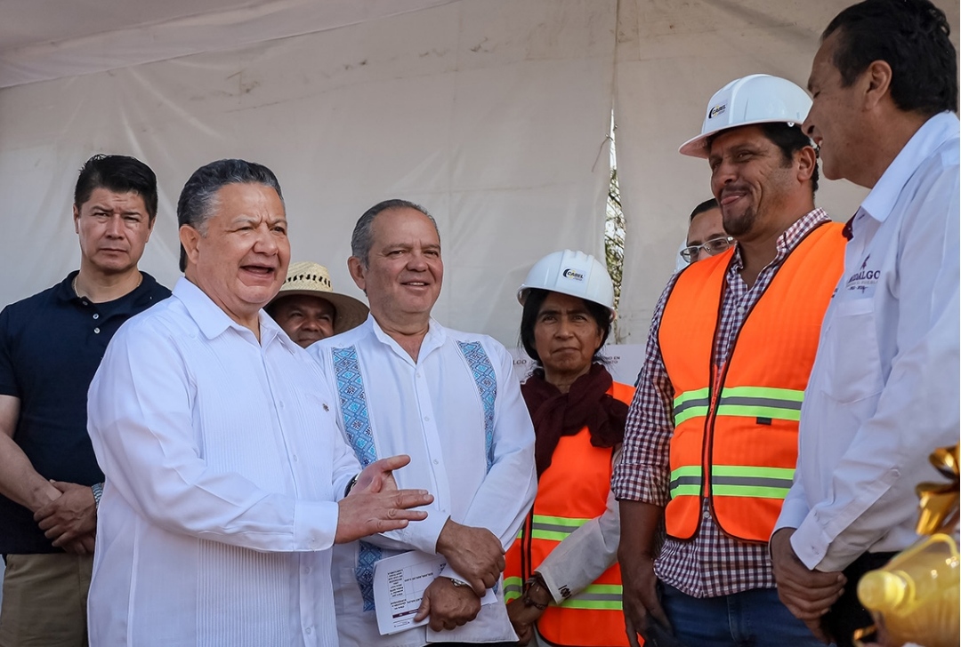 Se está haciendo un gran esfuerzo en las cerca de 5 mil comunidades, señala el gobernador.