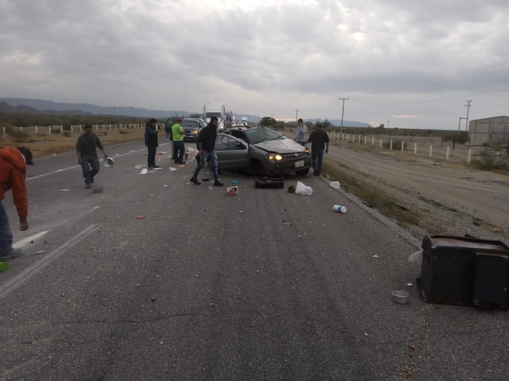 Volcadura deja dos lesionadas. | Especial