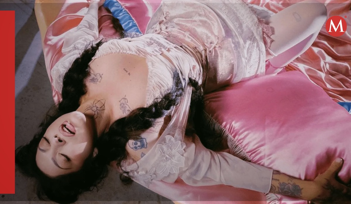 Mon Laferte se defiende de las críticas