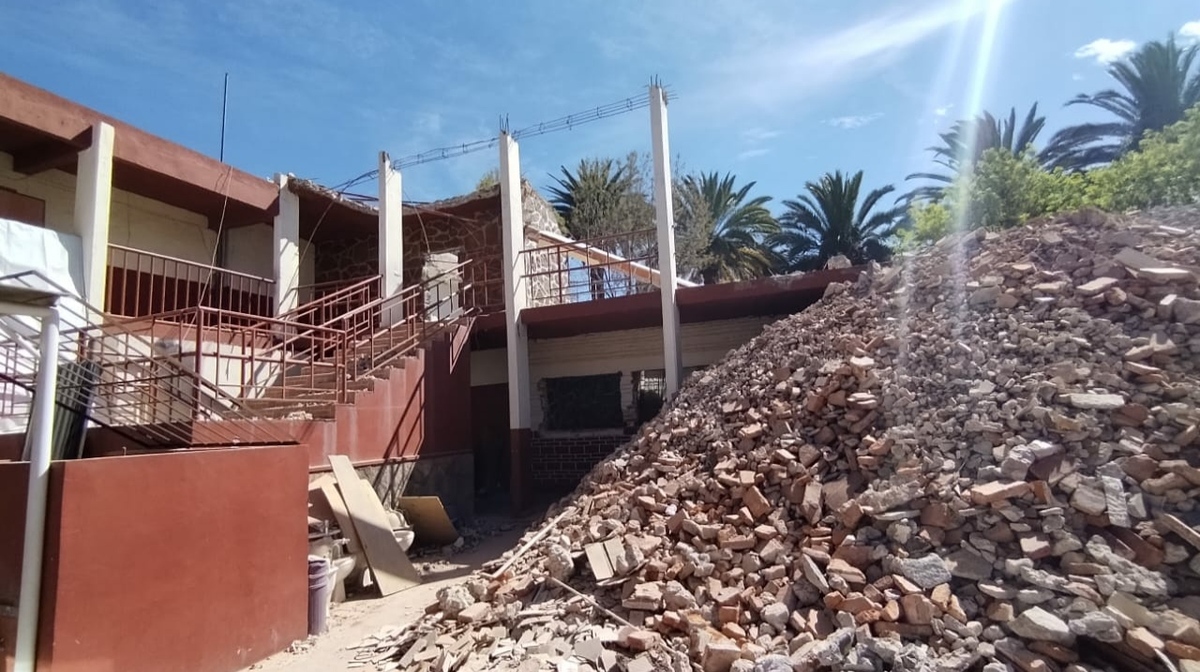 Trabajos de demolición de la escuela tardarán hasta 10 meses. (Guadalupe Trejo)