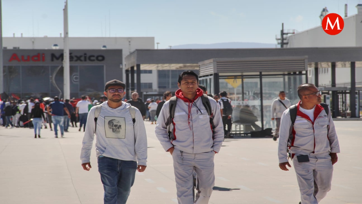 Así viven los trabajadores de Audi el primer día de huelga en Puebla | Melanie Torres