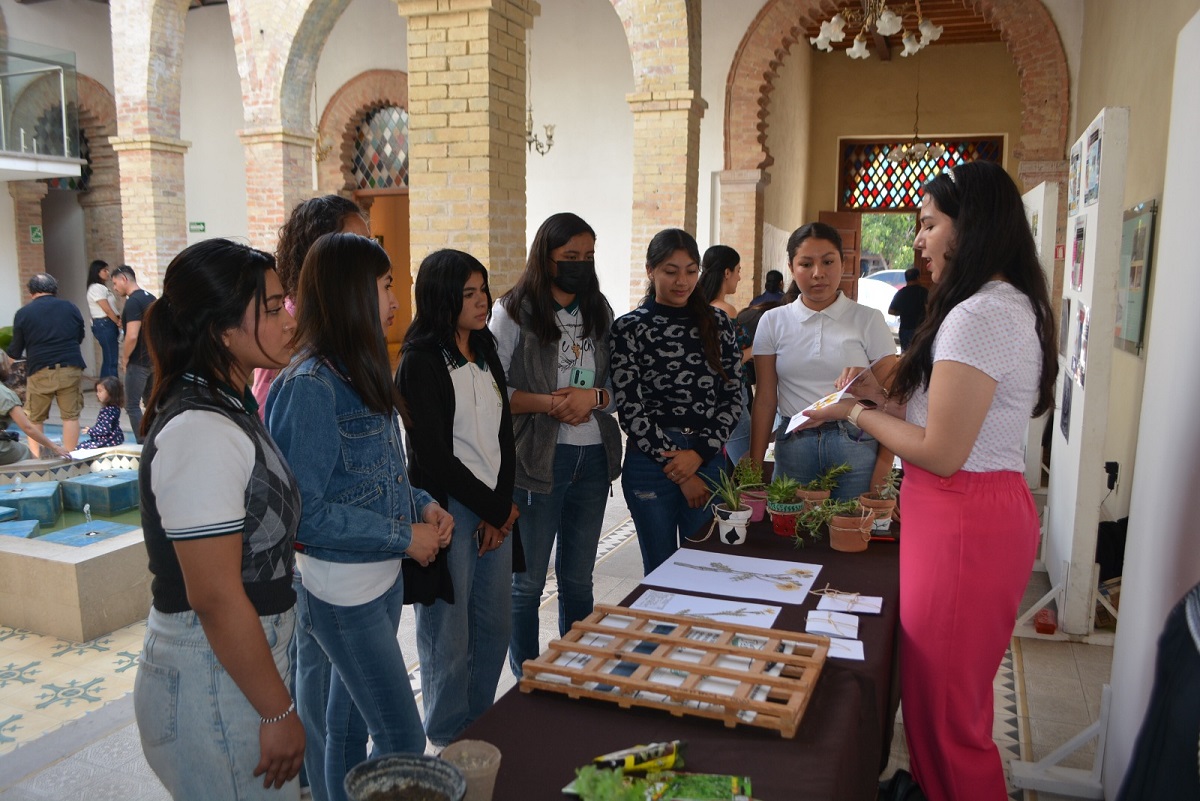 Estas actividades se hacen para que mujeres adolescentes y jóvenes conozcan sobre la importancia de esta área. (cortesía)