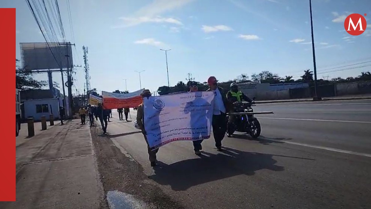 Manifestación de ex trabajadores de Hules Mexicanos. (Anahy Meza)