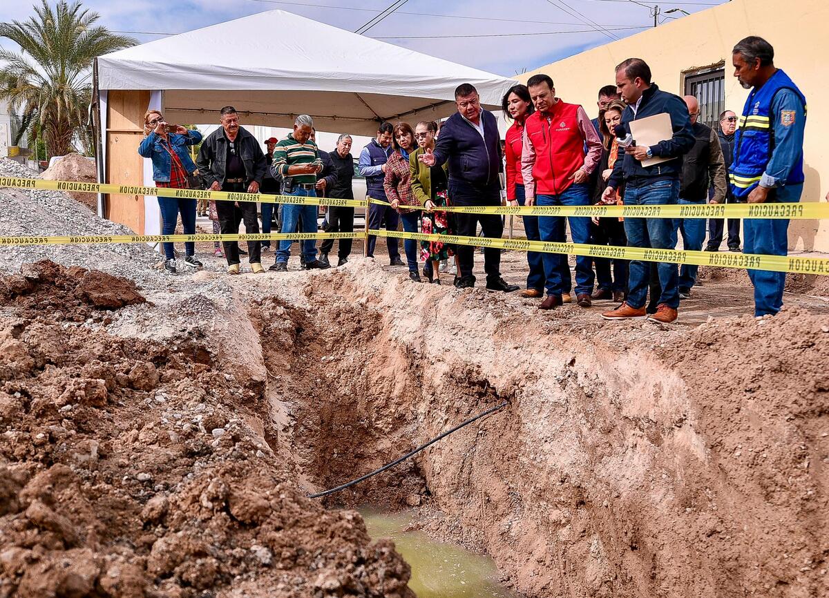 Obra de reposición de drenaje en Gómez Palacio. | Especial