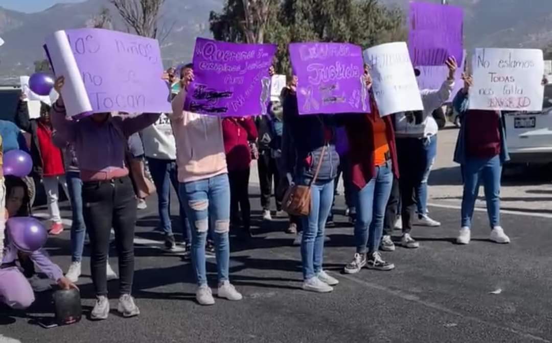 Protestan en la México-Laredo para esclarecer muerte de menor. (Guadalupe Trejo)
