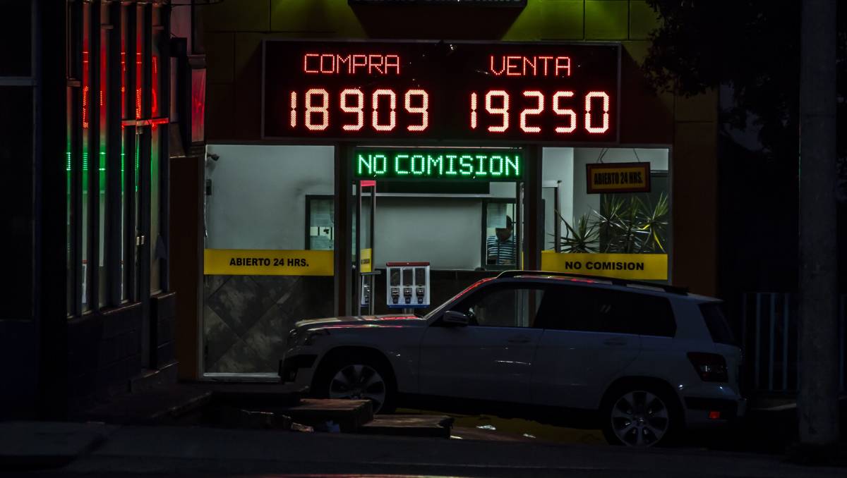 Inversionistas de los mercados internacionales estarán atentos a lo que diga el banco central estadunidense. | Cuartoscuro
