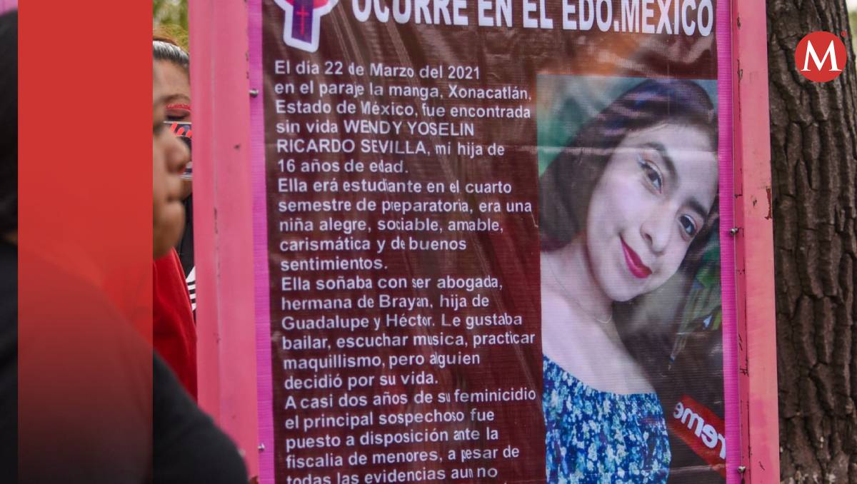 Memorial para Wendy, en la Plaza González Arratia, Toluca | (Cuartoscuro)