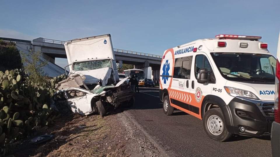 Accidente en la carretera México-Pachuca a la altura del municipio de Tolcayuca. (Cortesía)