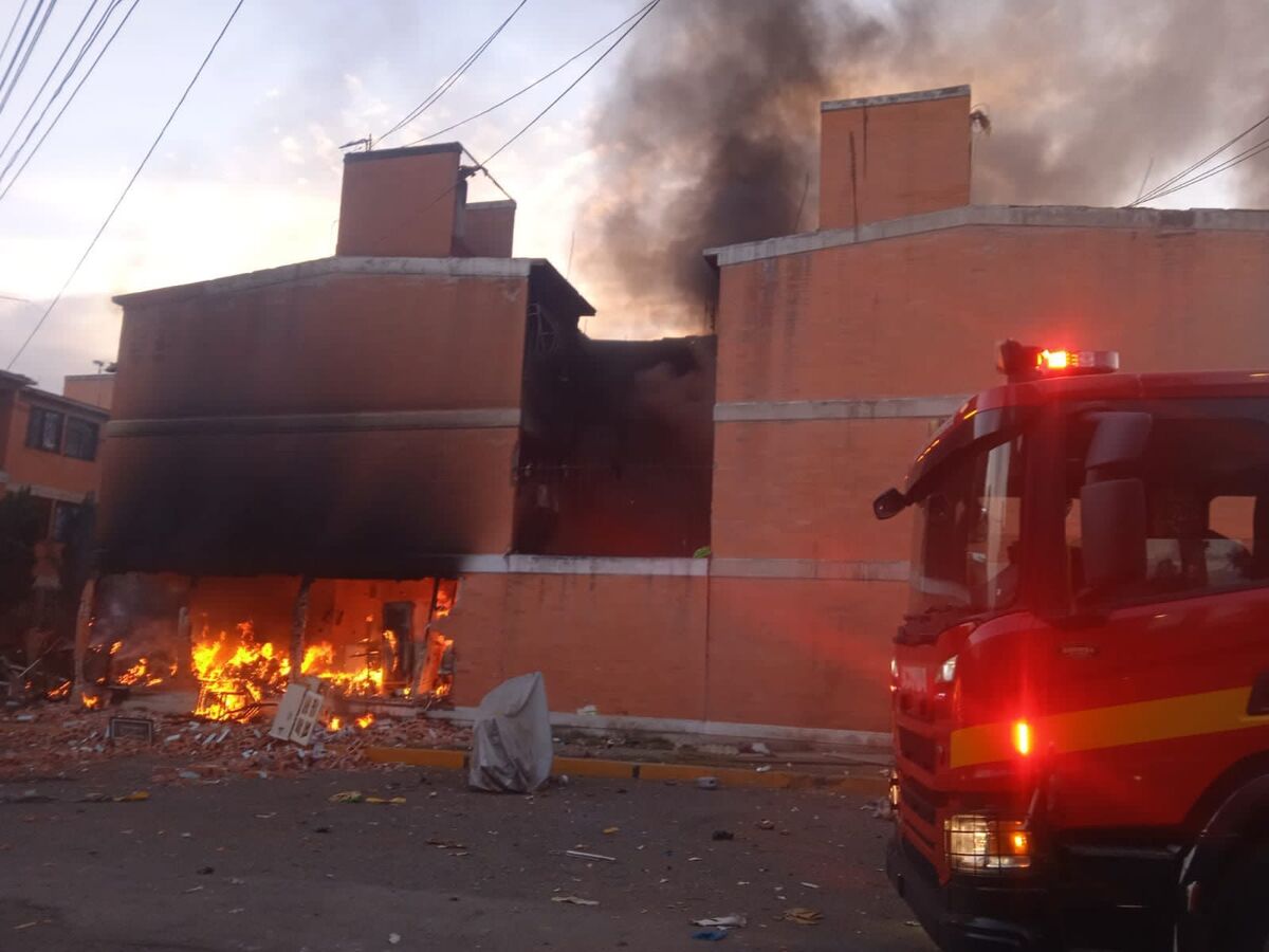 El incendio presuntamente fue por acumulación de gas.