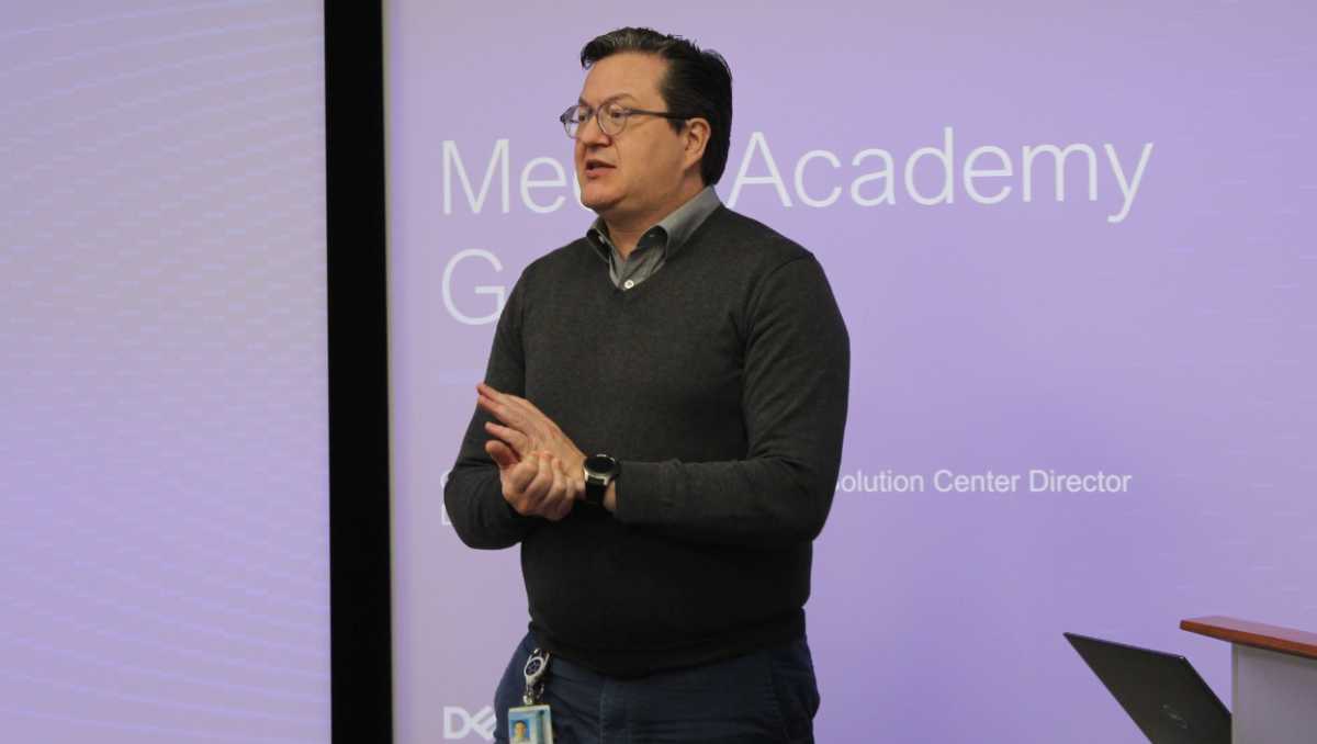 La inteligencia artificial generativa usa un modelo de aprendizaje automático para unir patrones y crear nuevos caminos. | Guillermo Sandoval