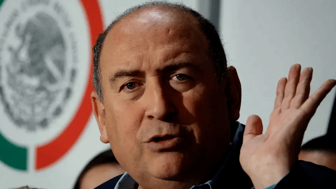 "Sabemos que hay recursos para mejorar pensiones": Rubén Moreira