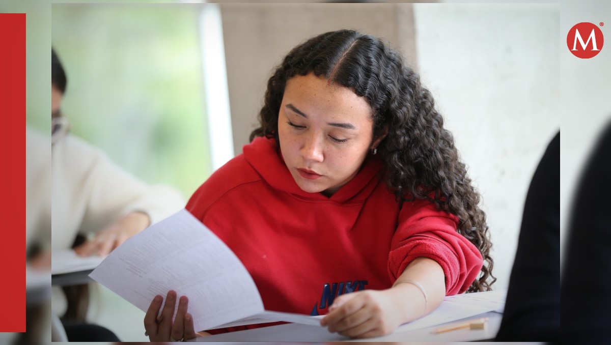 Aspirantes a la UdeG pueden tomar un curso para prepararse para el examen de admisión (Foto: Cortesía | Diseño: Milenio)