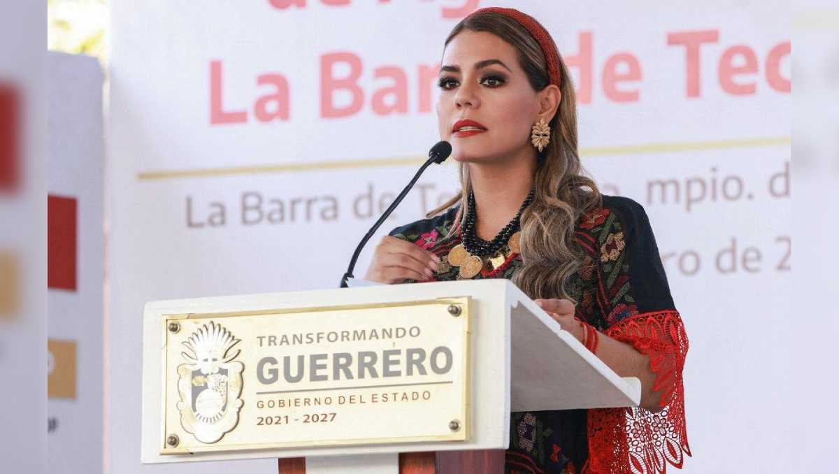 Visitó Barra de Tecoanapa, La Ceniza y Las Peñitas, donde inauguró y dio banderazo a obras por casi 30 millones de pesos. | Especial