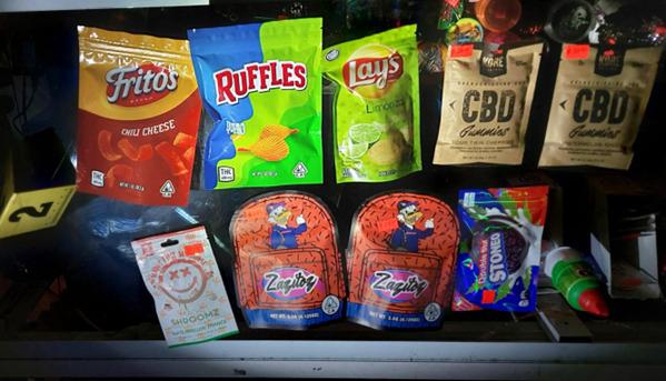 Desmantelan una tienda donde presuntamente vendían dulces con droga.