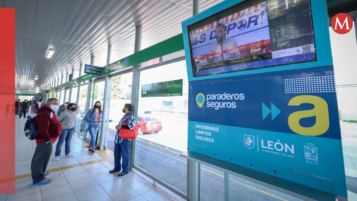 Paradero de Poliforum aumenta usuarios durante Feria de León 2024 | Especial