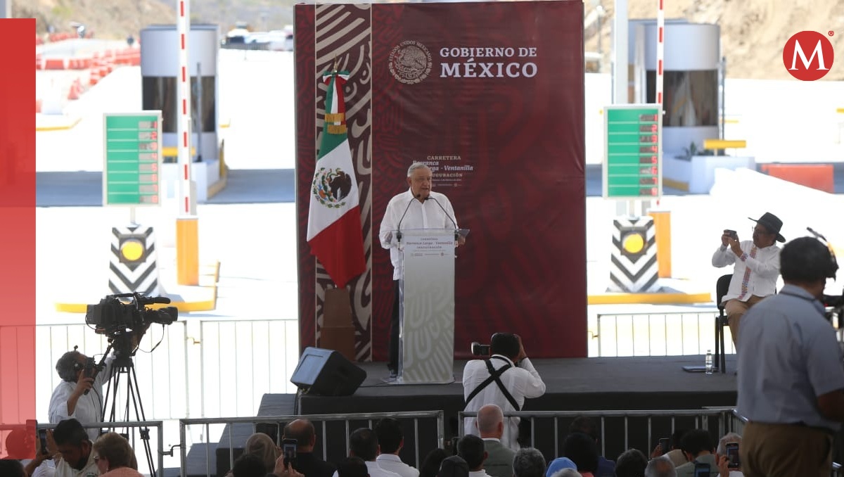 El Presidente en la  inauguración de la carretera Barranca Larga-Ventanilla. | Ariana Pérez