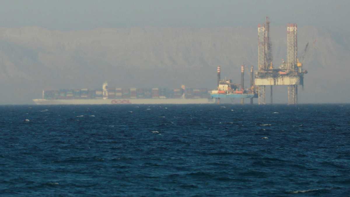 Debido a ataques que reciben barcos en esta región, algunas navieras decidieron ya no transitar por ahí. | Reuters