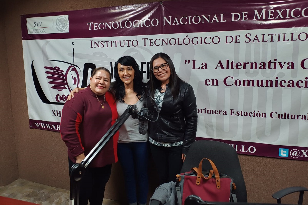 doctoras Pamela Chiñas Sánchez y Perla Janet Reséndzi Hernández, junto a la maestra en Ciencias, Rosa Isela Martínez. (cortesía)