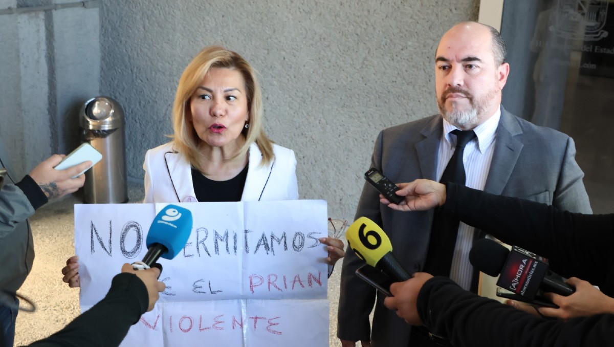 Exigen Rosaura Guerra y José Alfredo Pérez que Congreso les tome protesta como diputados | Jorge López