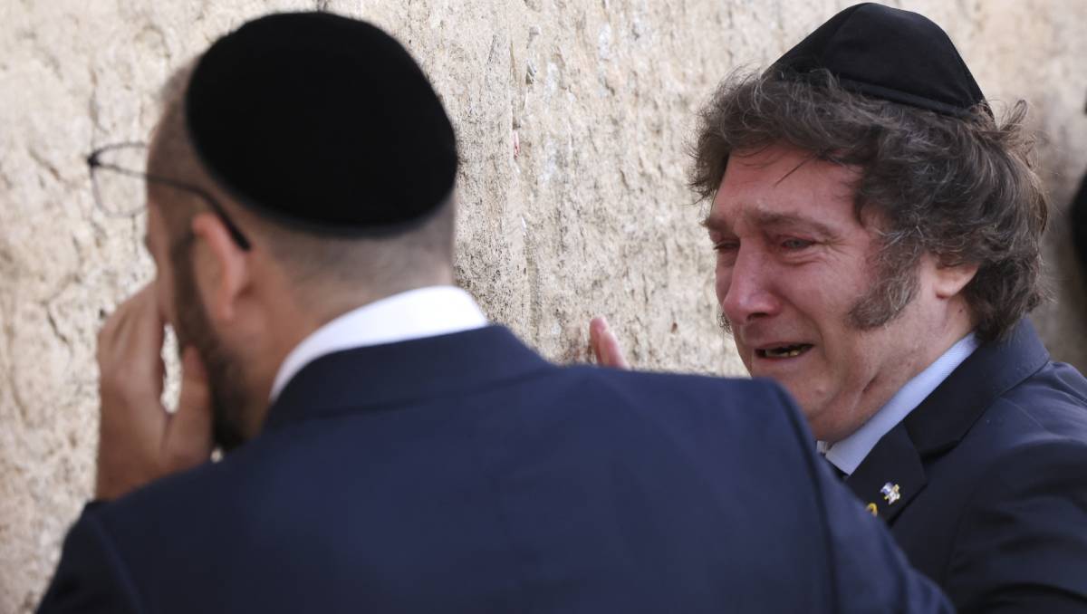 Javier Milei lloró en el muro de los lamentos, lugar sagrado para los judíos | AFP