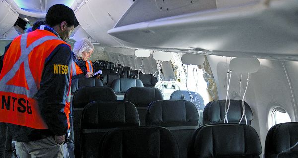 El 5 de enero, el tapón de la puerta cayó del fuselaje de un avión de Alaska Airlines a 16 mil pies de altura sobre Oregón. REUTERS