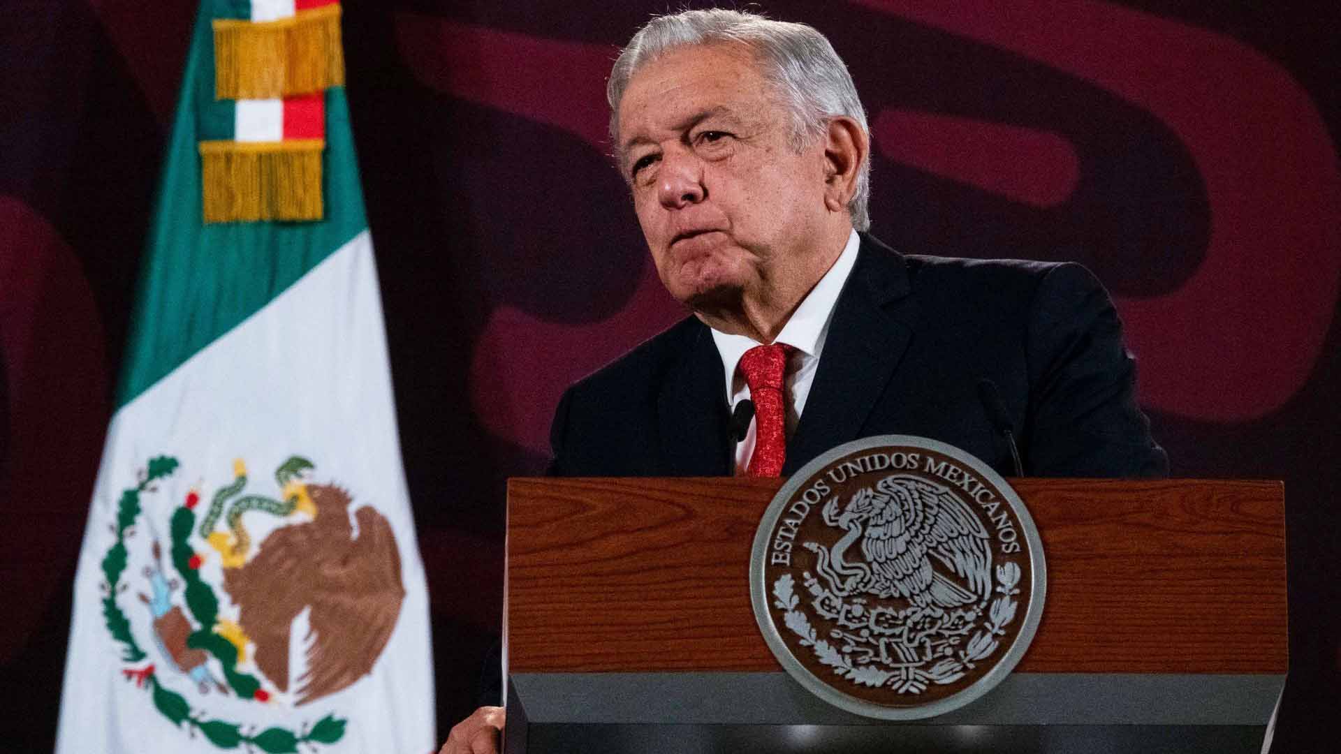 México envió dos aviones con víveres a Chile ante incendios: AMLO