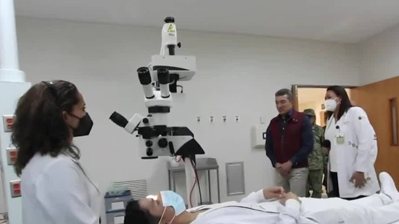 Gobernador de Chiapas entrega equipo quirúrgico en hospital de Tuxtla Gutiérrez